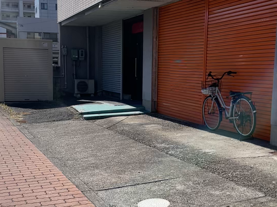 取材時のセルフ脱毛店の入口