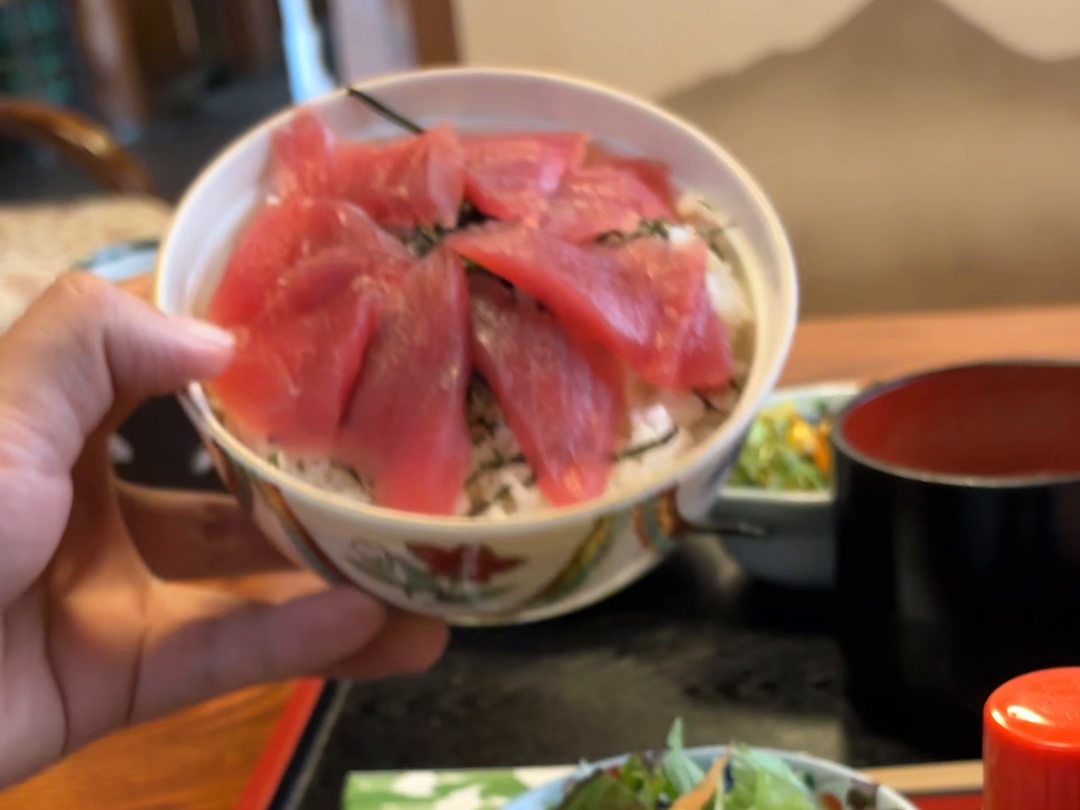 丼と刺身の器