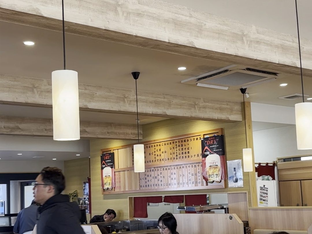 取材時の寿司市場正の店内