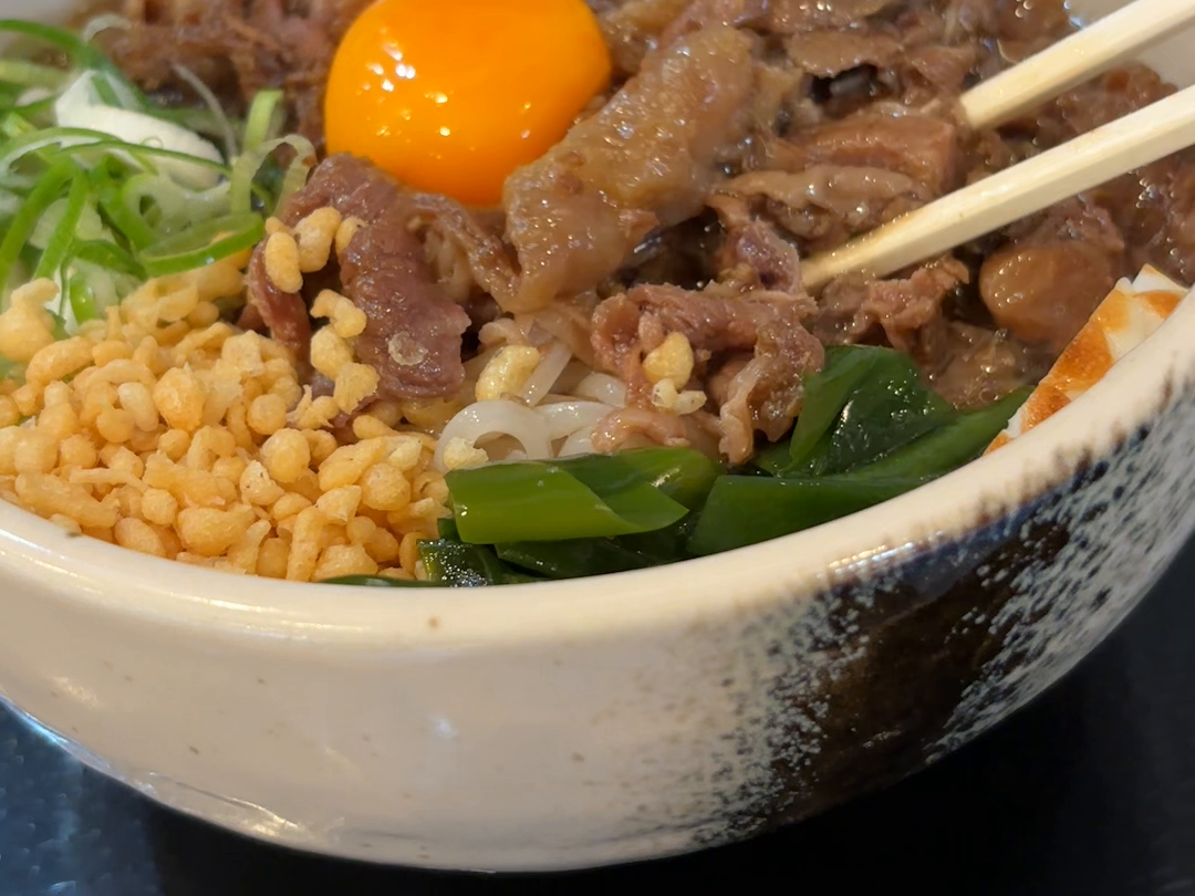 取材時のご飯の器